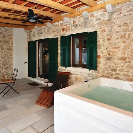 Vila Caruzzo * Vrbanj